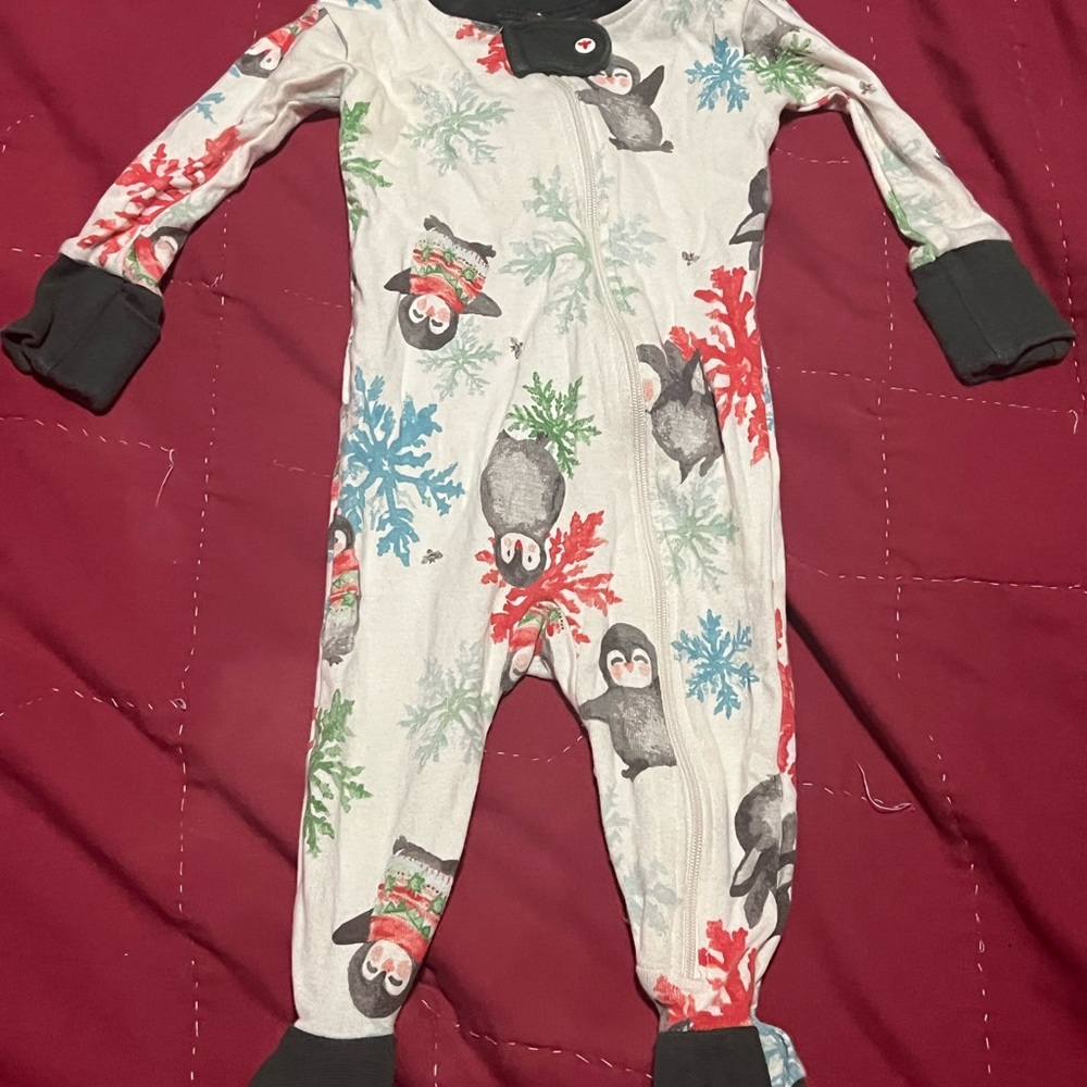 Cozy Penguin Print Kids Pajama Set